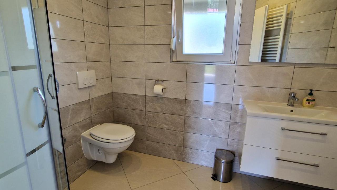 Apartments Pinezic Skrbcici ภายนอก รูปภาพ