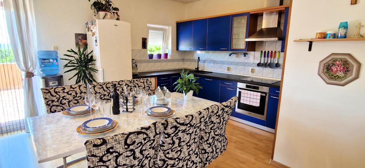 Apartments Pinezic Skrbcici ภายนอก รูปภาพ