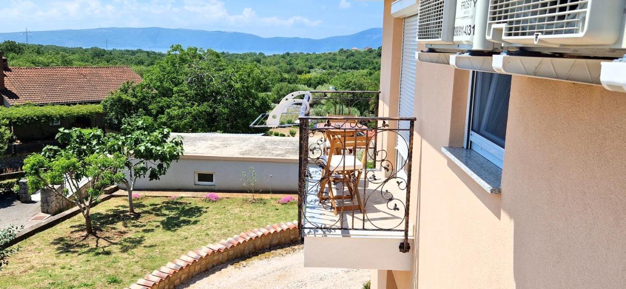Apartments Pinezic Skrbcici ภายนอก รูปภาพ