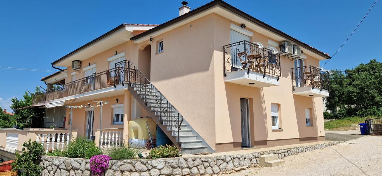 Apartments Pinezic Skrbcici ภายนอก รูปภาพ