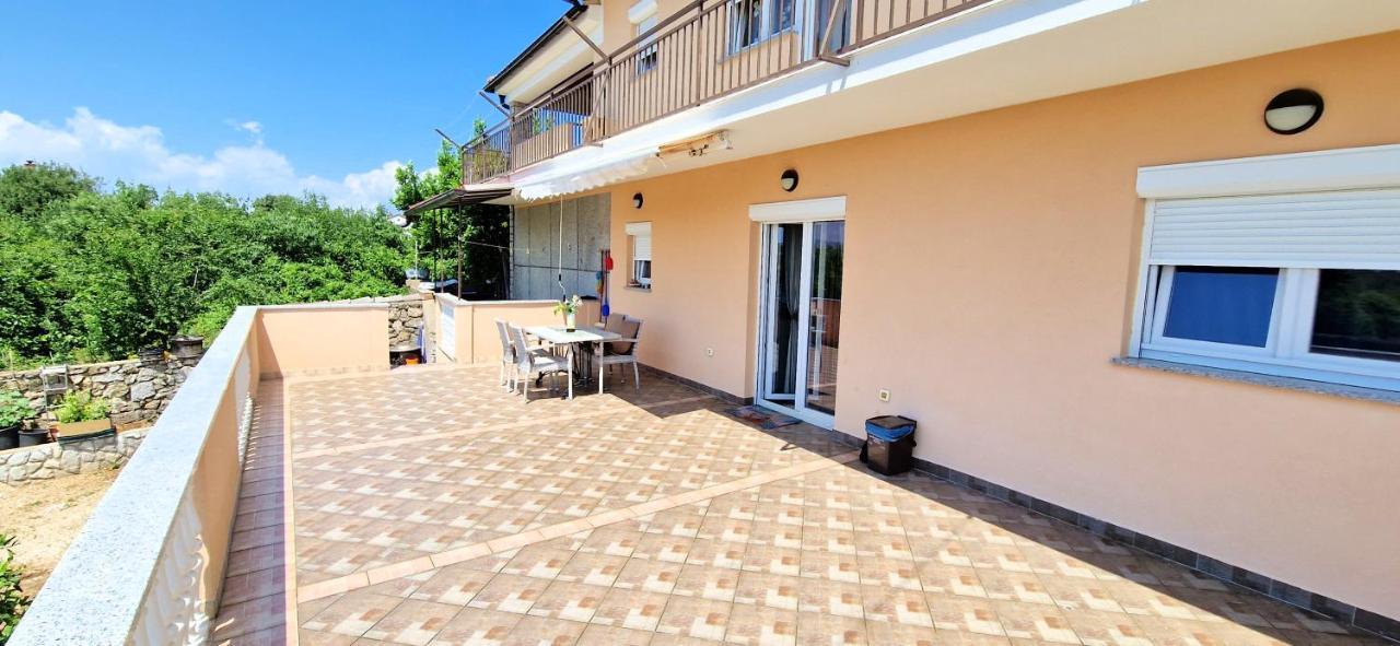 Apartments Pinezic Skrbcici ภายนอก รูปภาพ